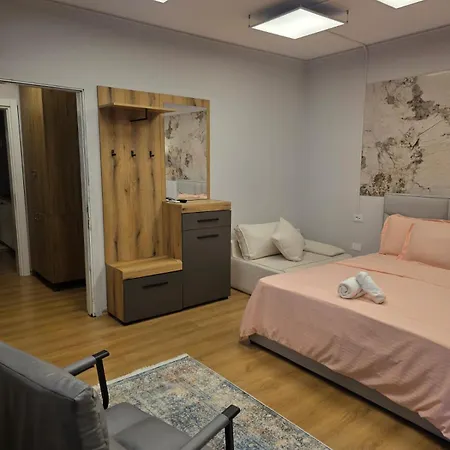Appartement Near Air Albania Stadium *